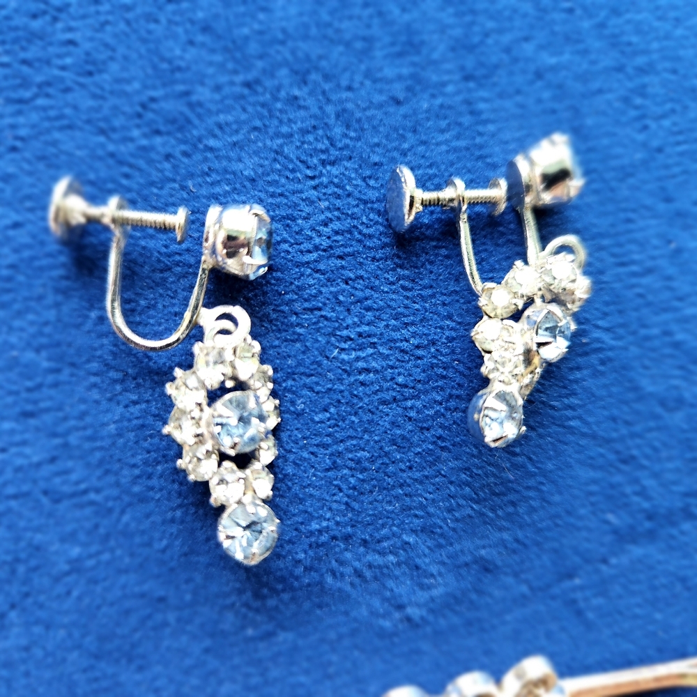 Screw back earring set - Picture 4 of 4